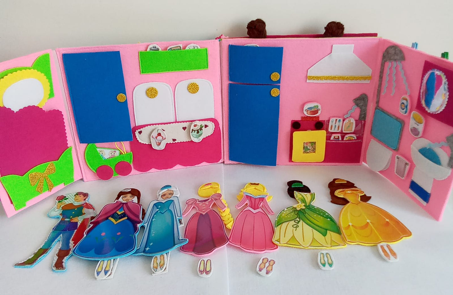 Quiet Book montessoriano LE PRINCIPESSE