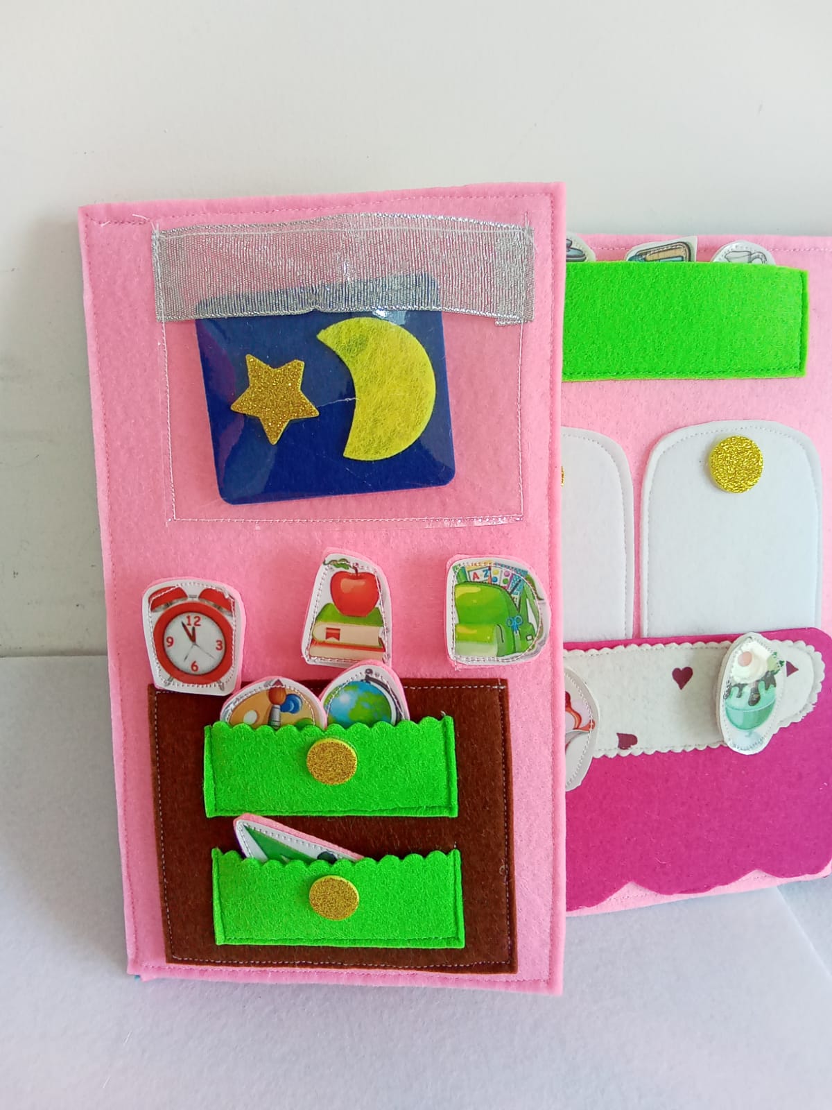 Quiet Book montessoriano LE PRINCIPESSE