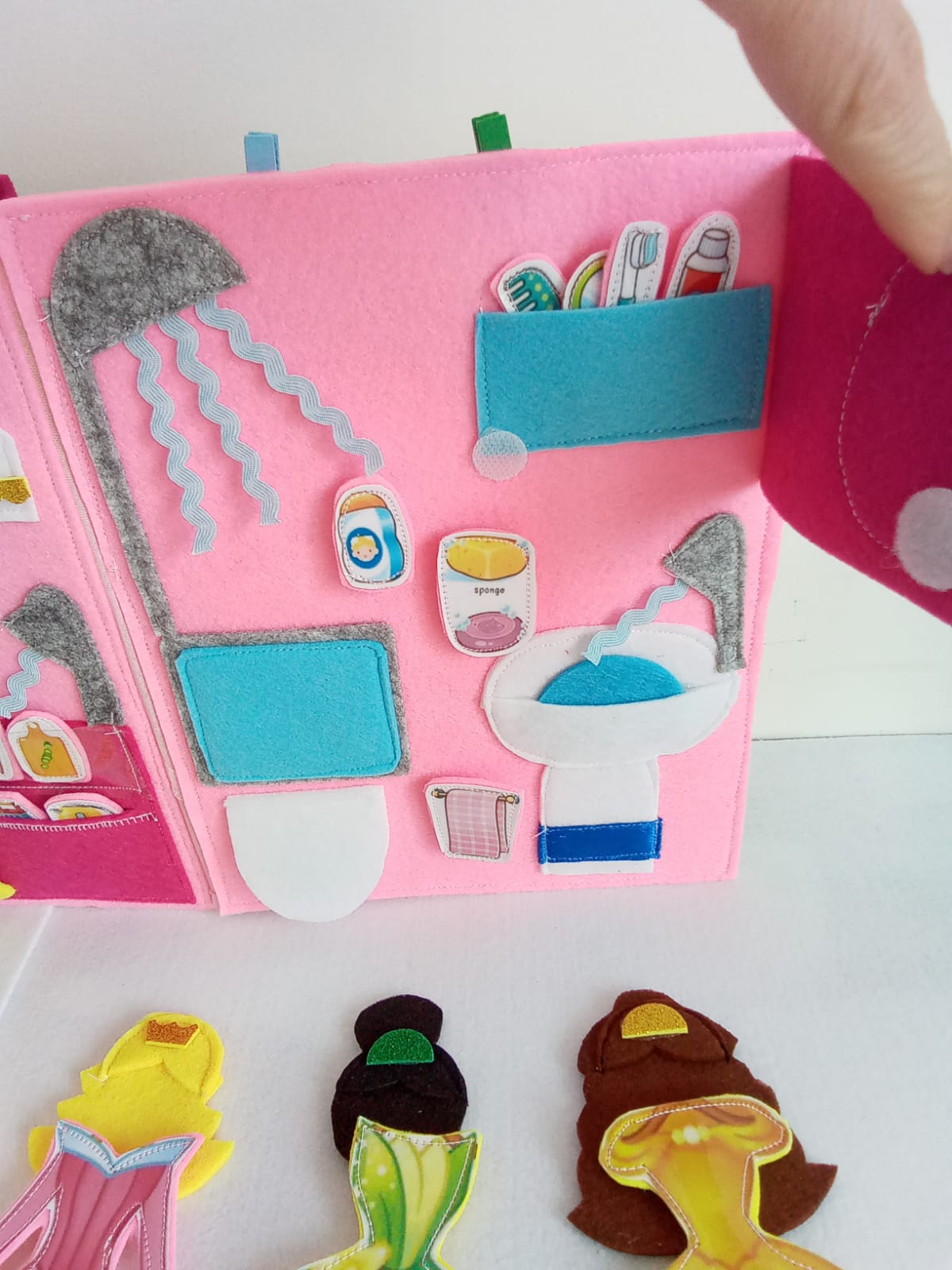 Quiet Book montessoriano LE PRINCIPESSE
