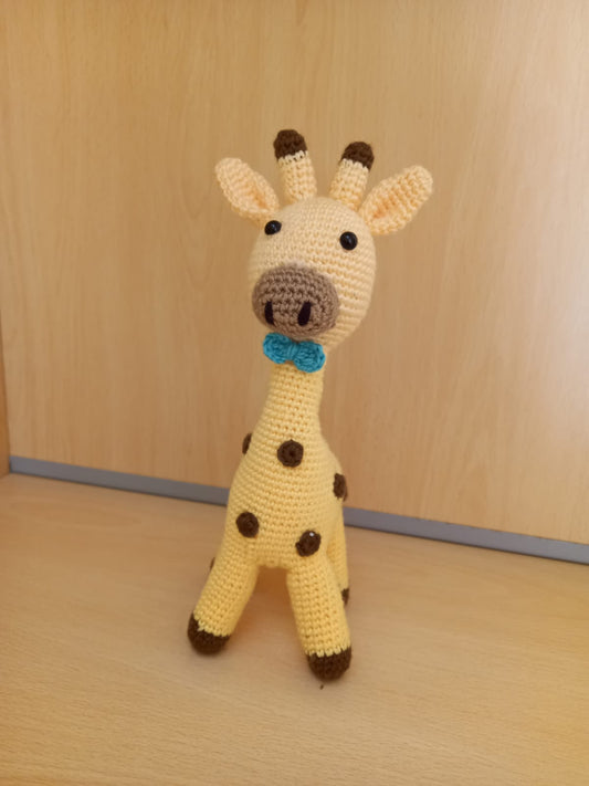 Giraffa Alta con Papillon Amigurumi  – Peluche Idea Regalo in crochet